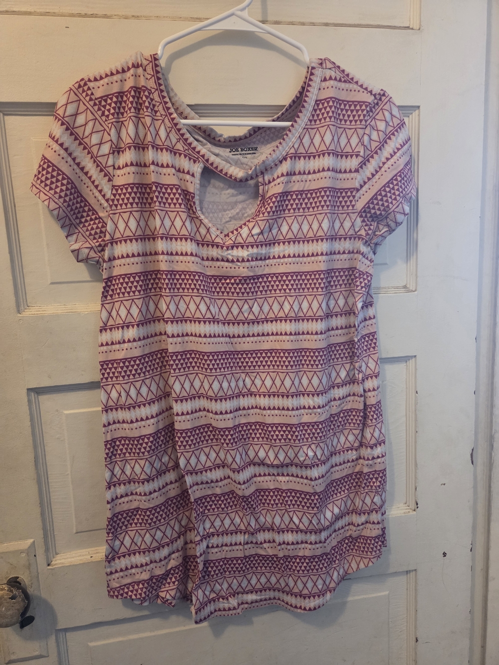 Joe Boxer Pink & White Geometric Notch-Neck Short Sleeve Top